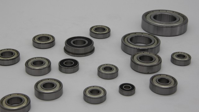 如何通過(guò)聽(tīng)、聞?lì)A(yù)防和排除電機(jī)故障？